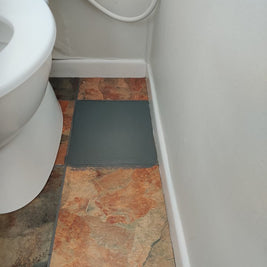 Painted Tiles: Hallway & Bathroom makeover by Jen S