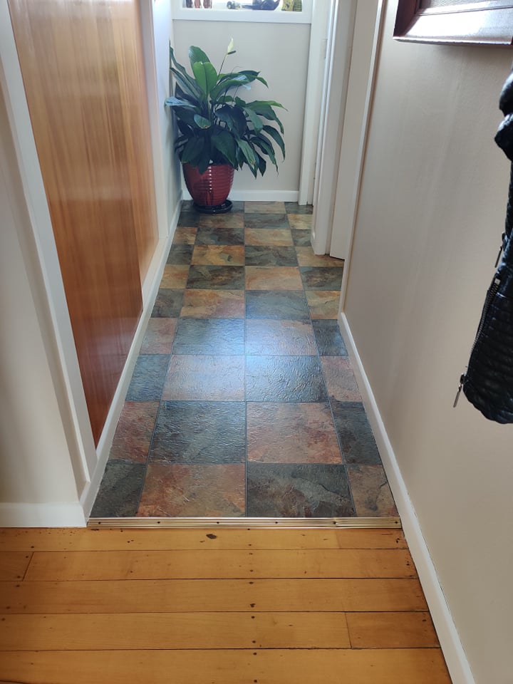Painted Tiles: Hallway & Bathroom makeover by Jen S