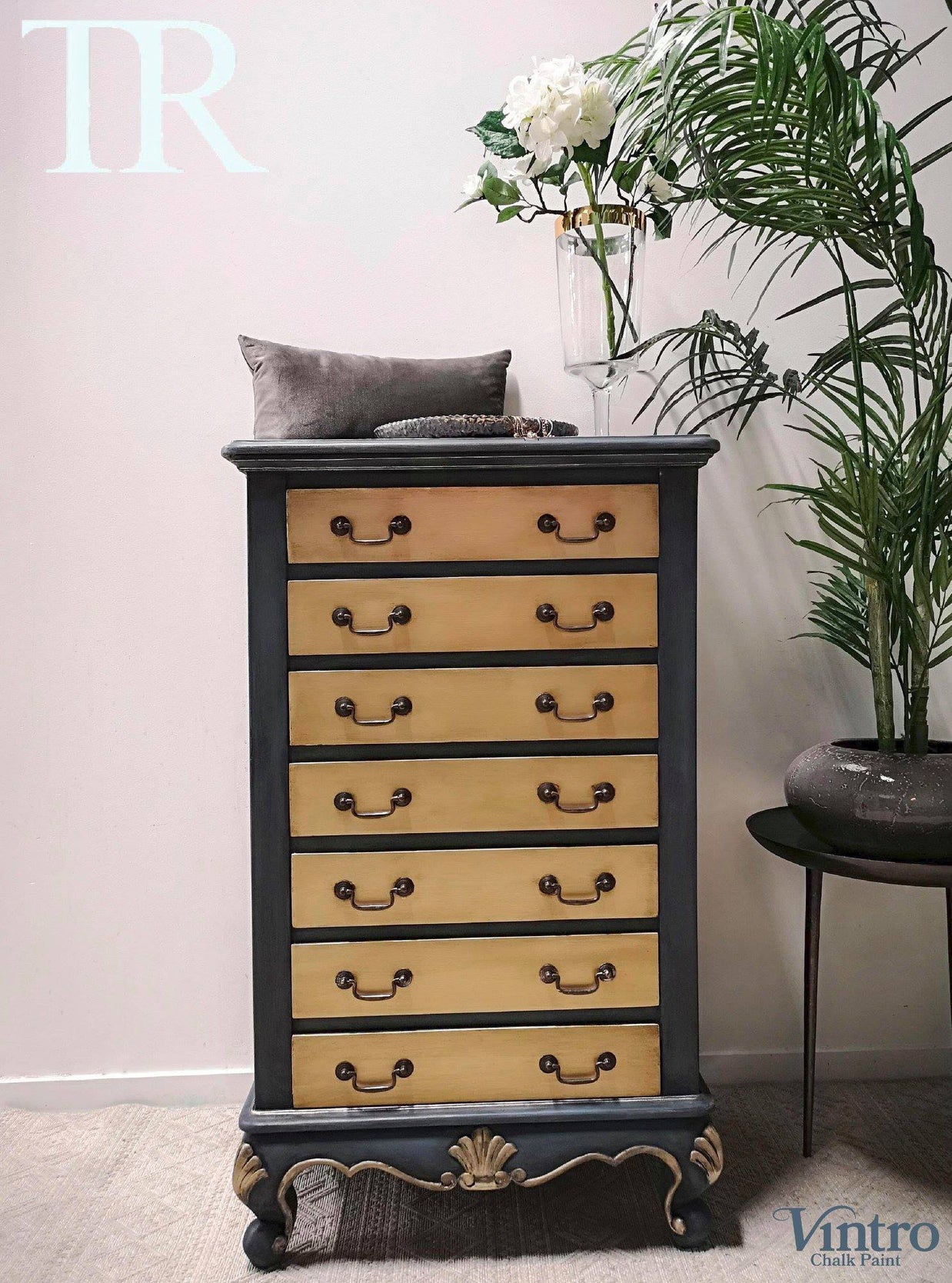 Chiswick House with Vintro Gold Metallic