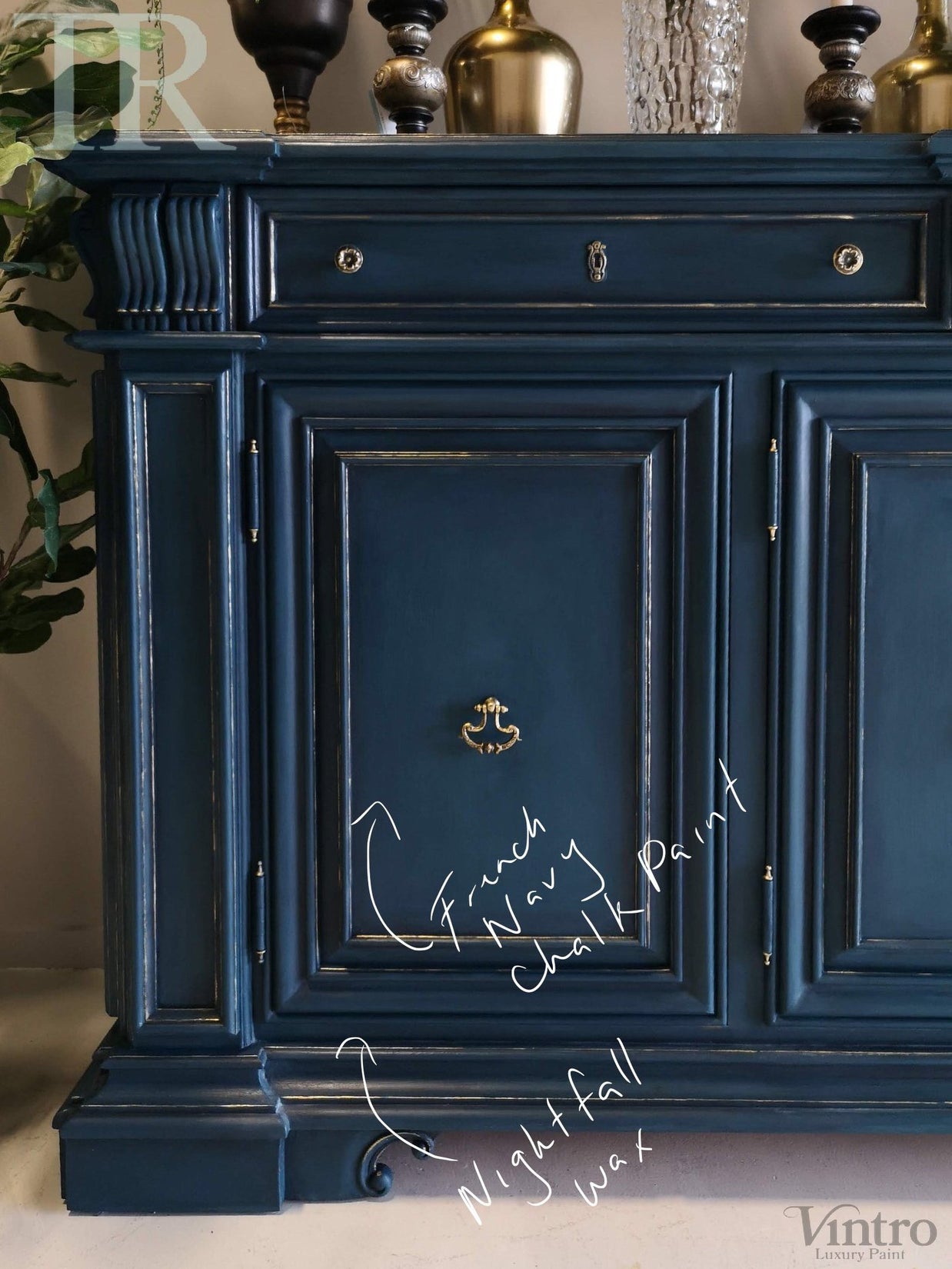 Paint Finishes with Coloured Wax
