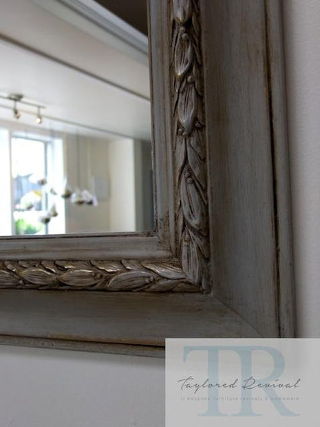 Not For Sale - Bian: Beautiful vintage mirror in grey and gold