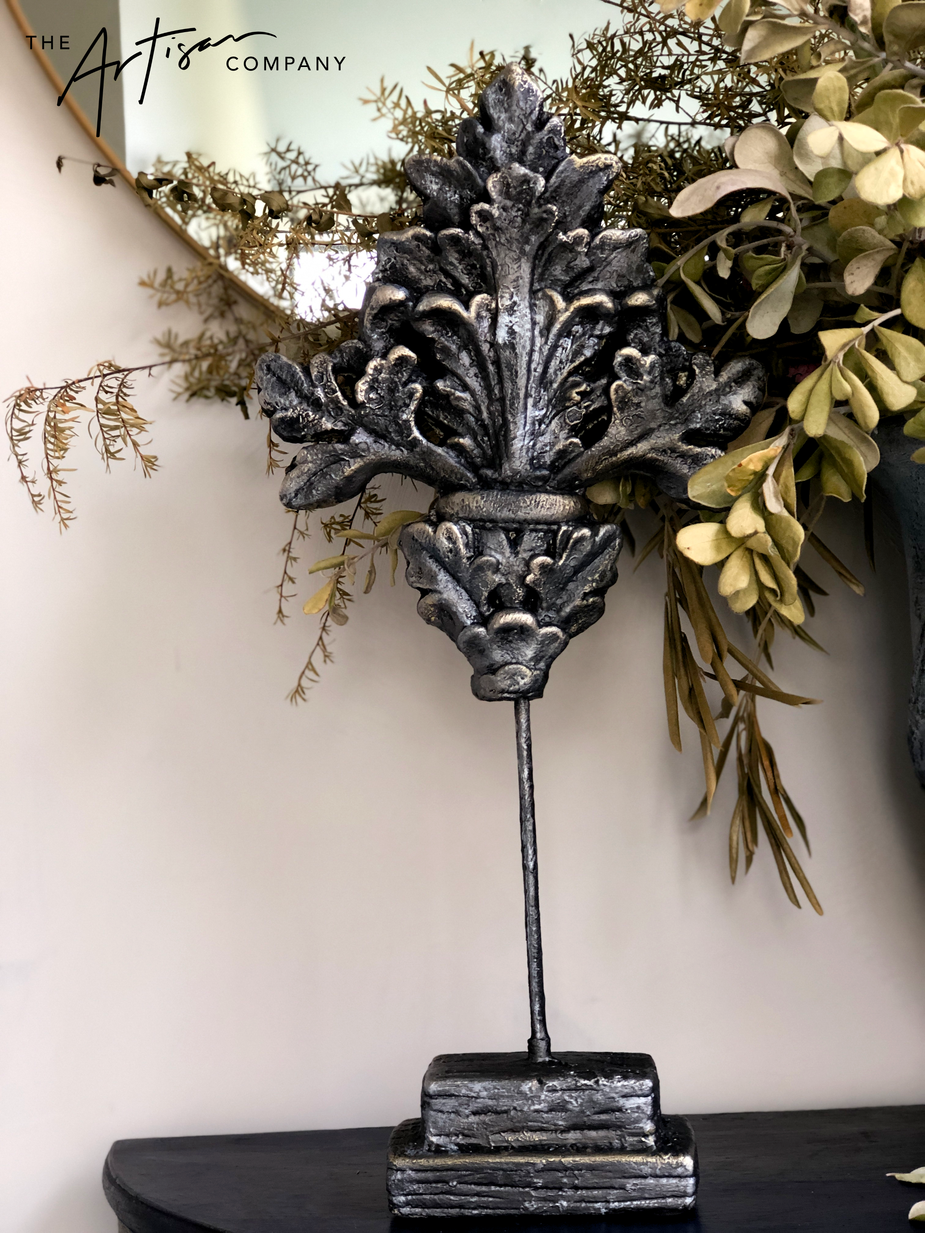 Gabriele -Hand Painted Fleur De Lis