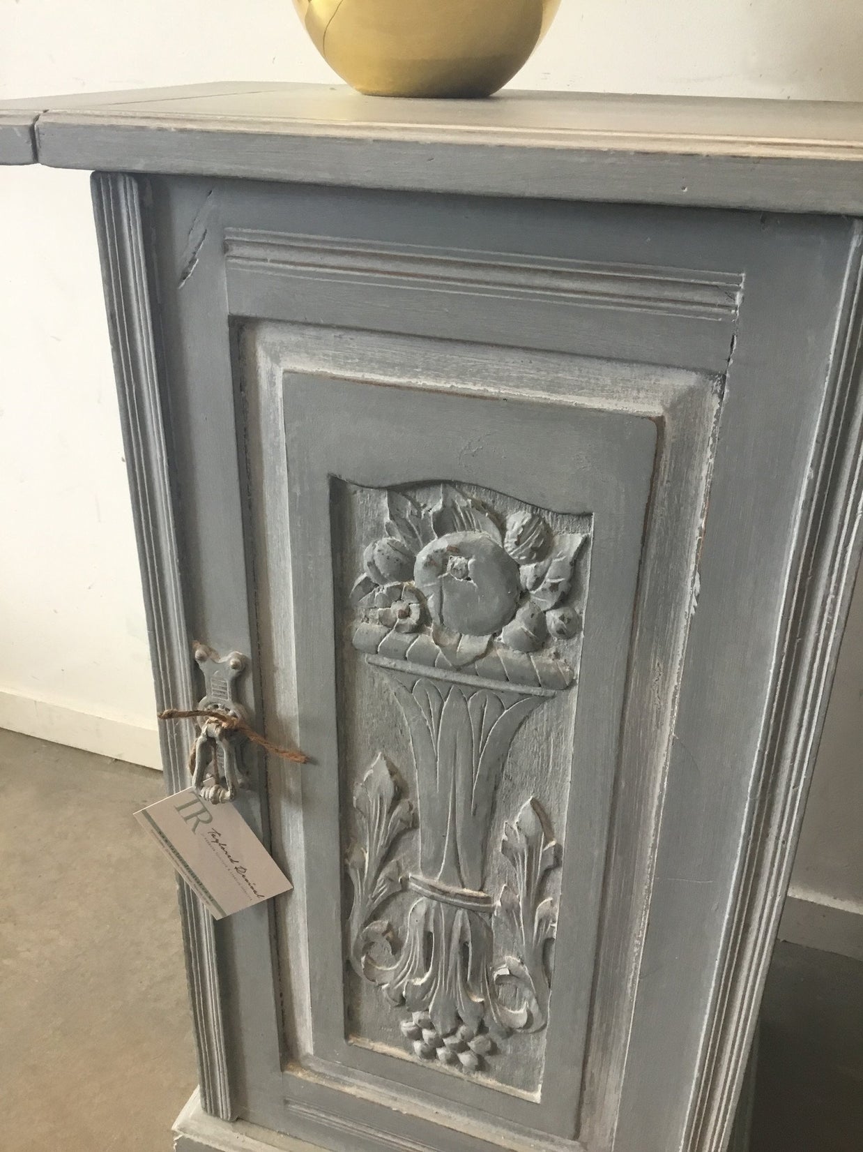 Not For Sale - Lilly: Antique drop-leaf side table