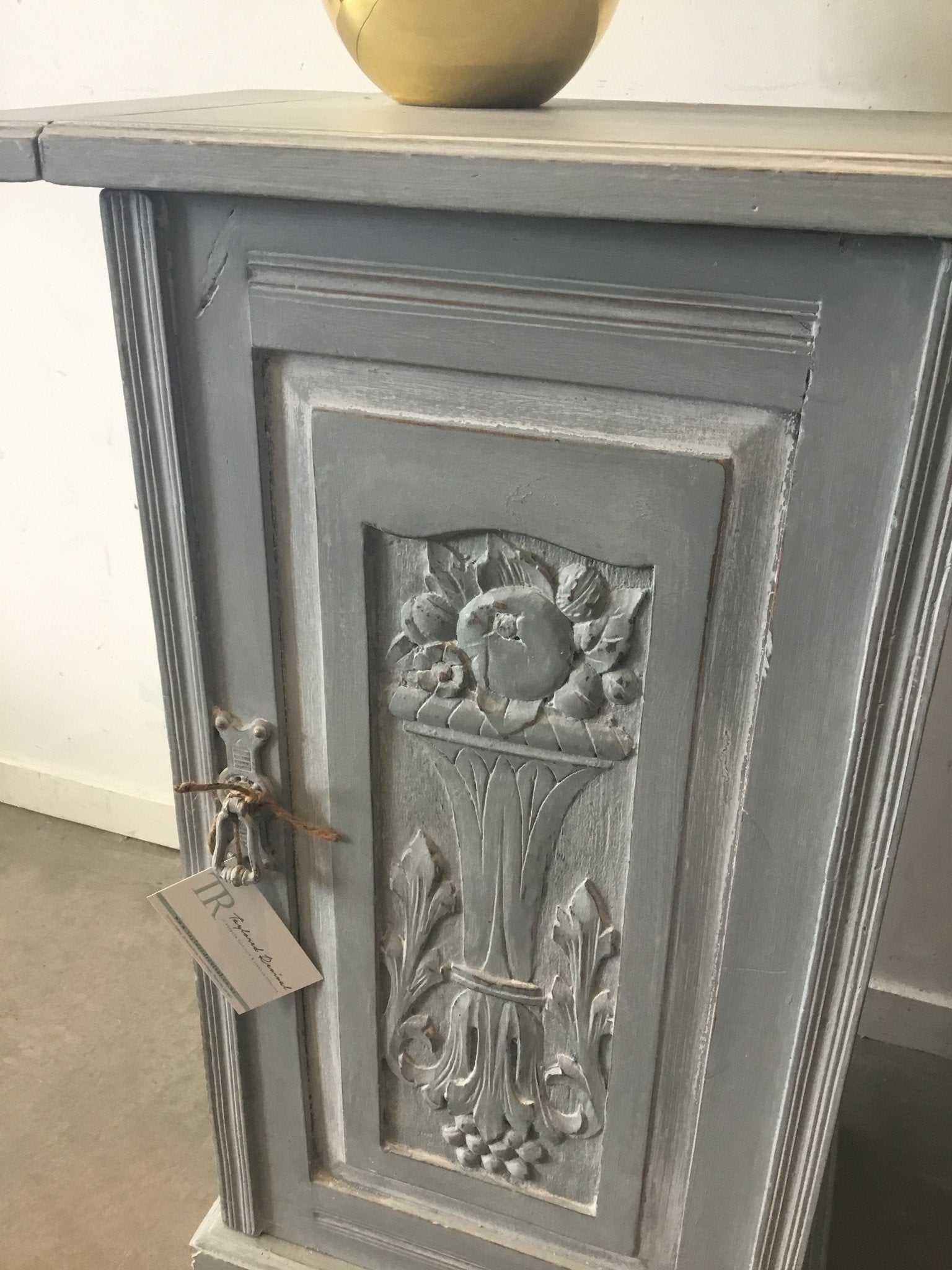 Not For Sale - Lilly: Antique drop-leaf side table