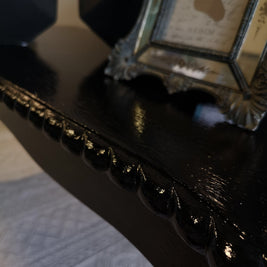 Not For Sale - Agatha: Vintro gloss lacquered  queen anne style coffee/ side table