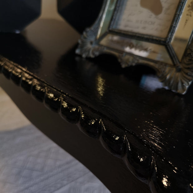 Not For Sale - Agatha: Vintro gloss lacquered  queen anne style coffee/ side table