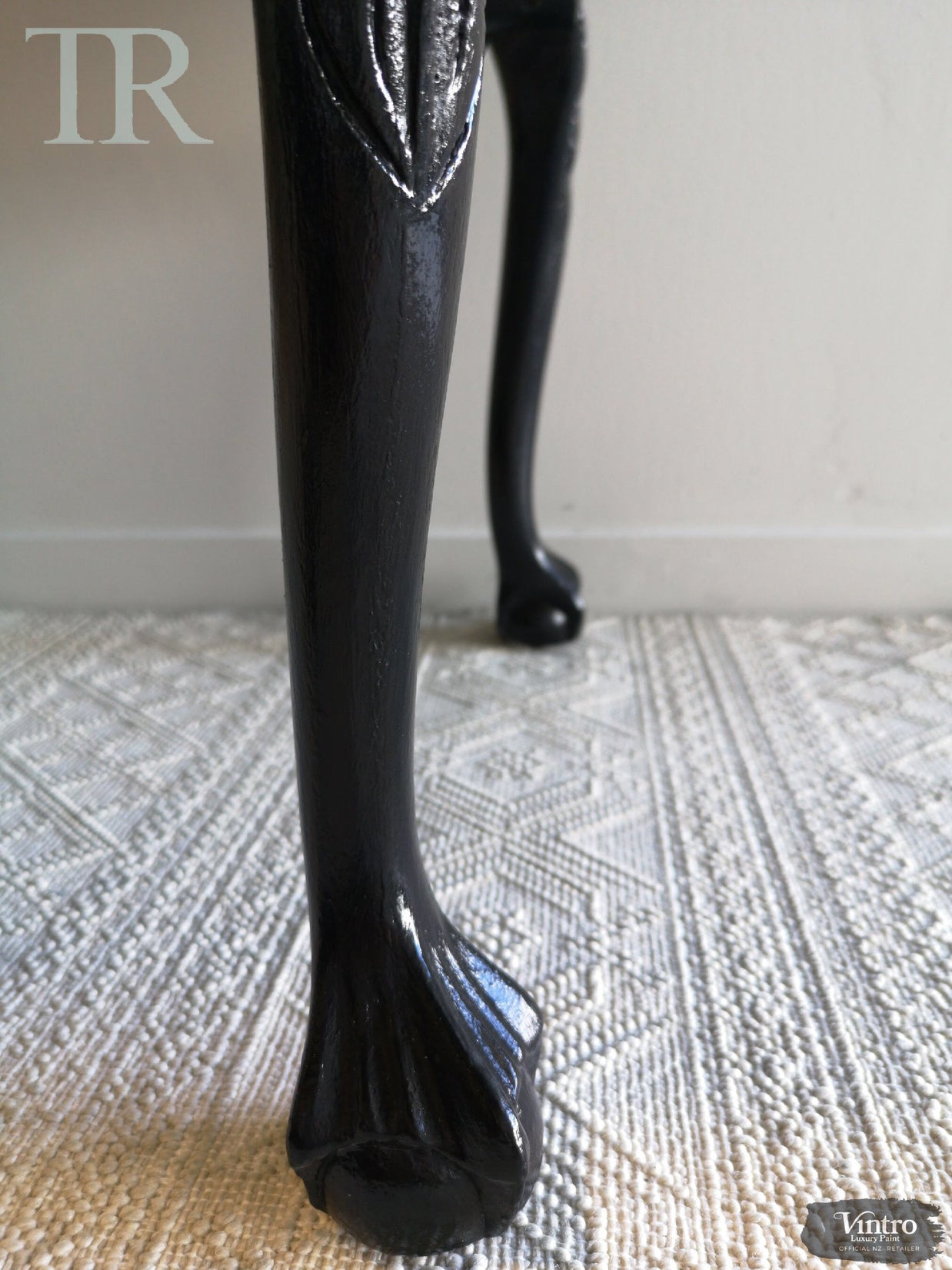Not For Sale - Agatha: Vintro gloss lacquered  queen anne style coffee/ side table