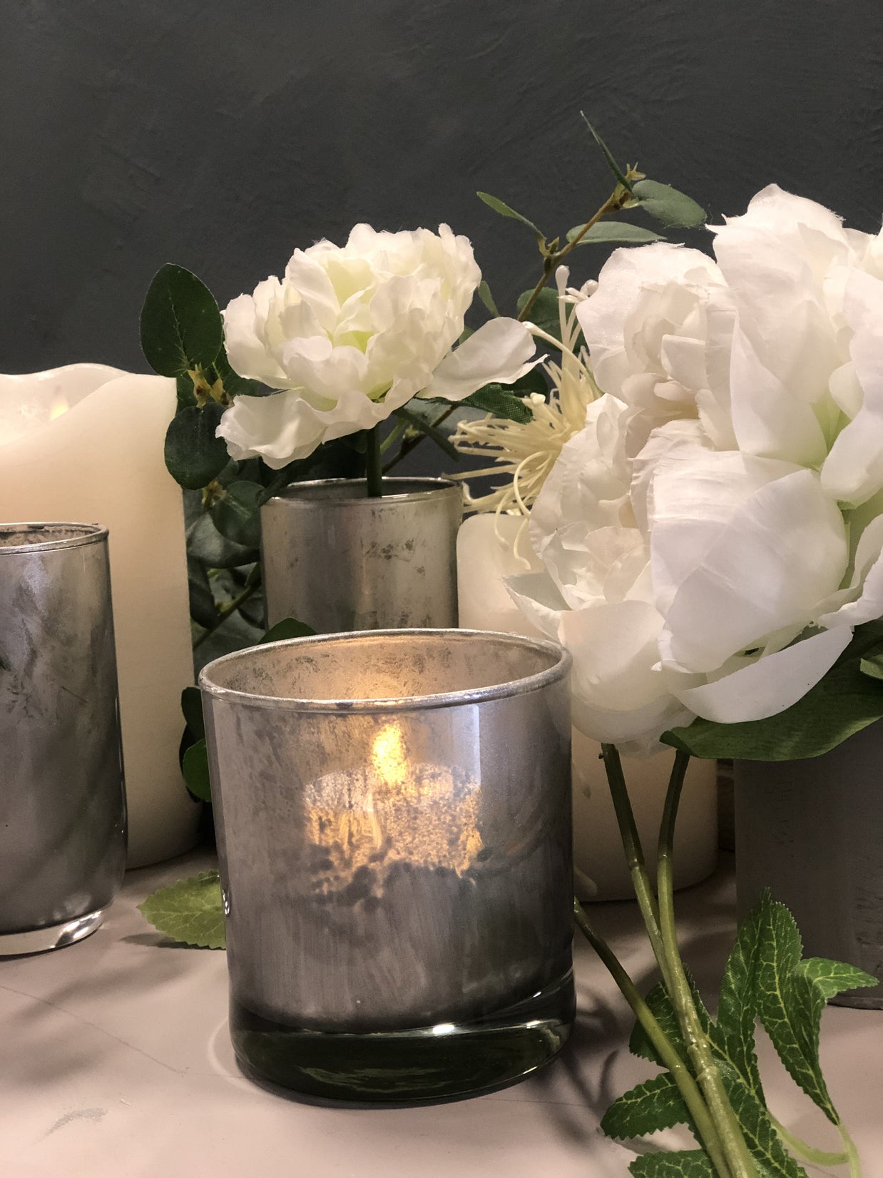 Quick and Easy Xmas Craft Idea- Creating a silver glass tea light holder or vase