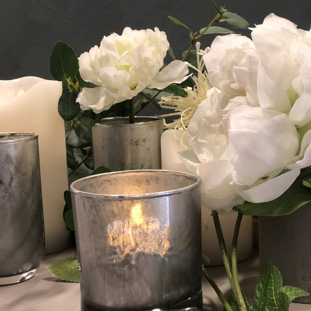 Quick and Easy Xmas Craft Idea- Creating a silver glass tea light holder or vase