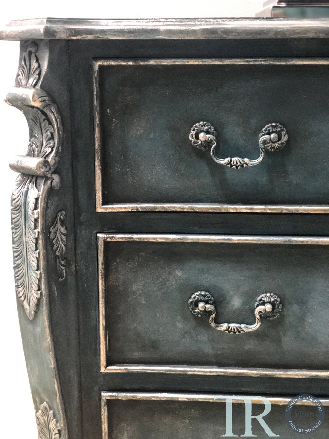 Application of a Vintro coloured wax over a piece of furniture