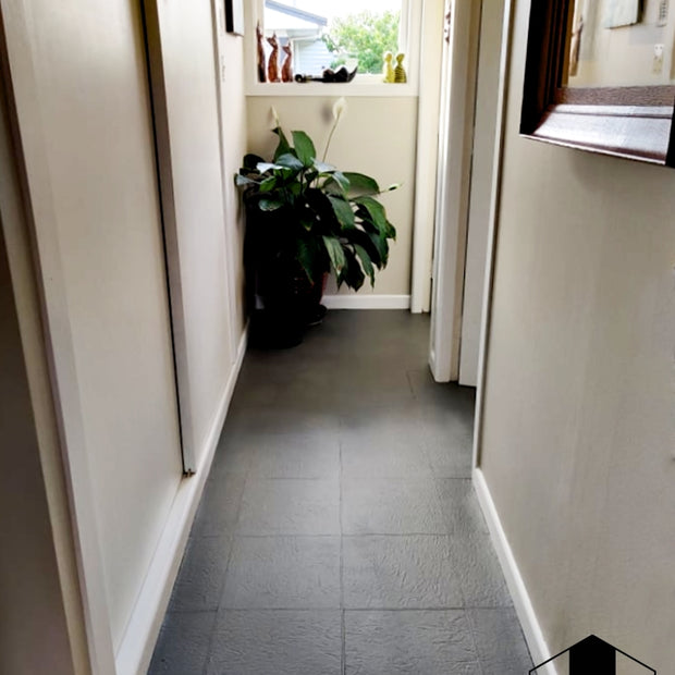 Painted Tiles: Hallway & Bathroom makeover by Jen S