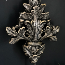 Gabriele -Hand Painted Fleur De Lis