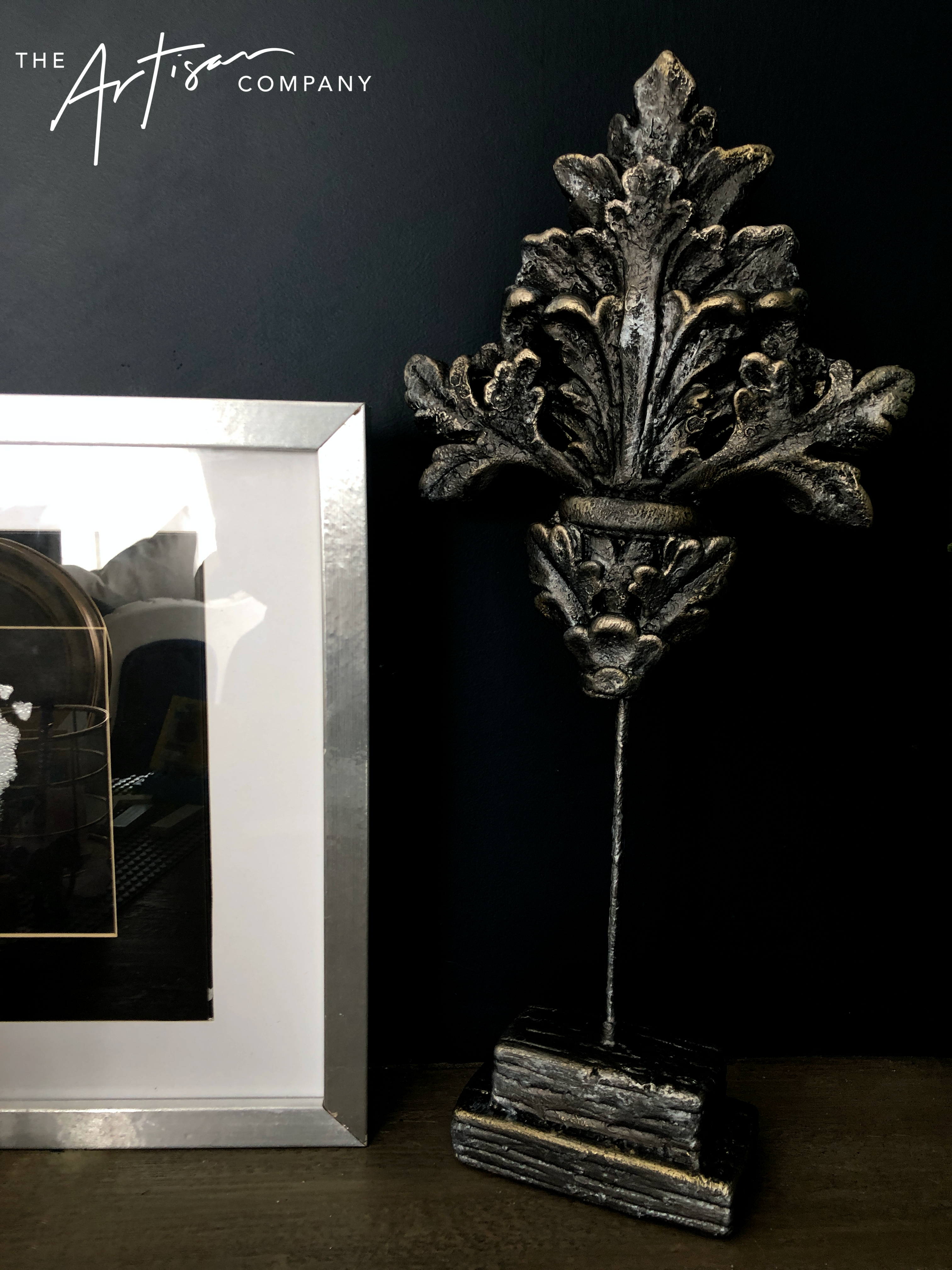 Gabriele -Hand Painted Fleur De Lis