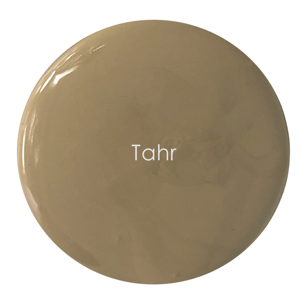 Earthy neutral wall paint – Tahr colour swatch