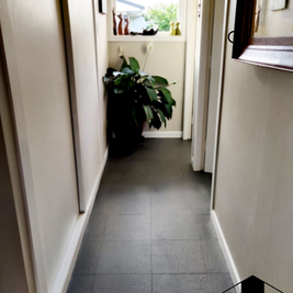 Painted Tiles: Hallway & Bathroom makeover by Jen S