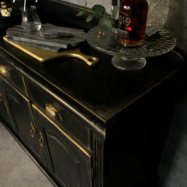 Luxuriously Textured & Rustic