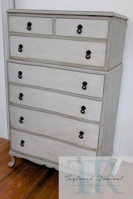 Not For Sale - Laura: Queen Anne bow front drawers